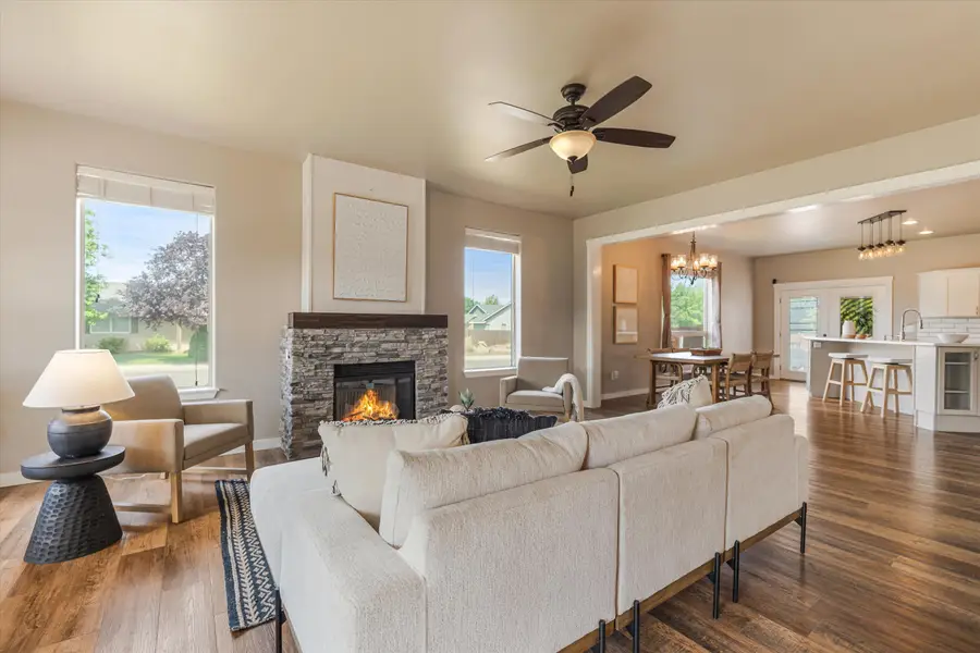 2228 NW 22nd Street, Redmond, OR 97756 - #2