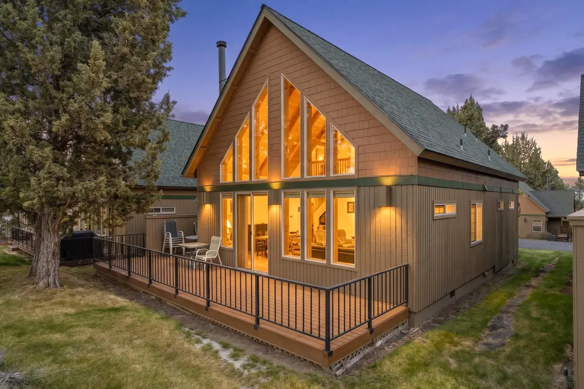 1643 Prairie Falcon Drive, Redmond, OR 97756 - #1