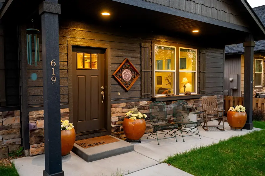 619 N Meadow Lane, Sisters, OR 97759 - #2