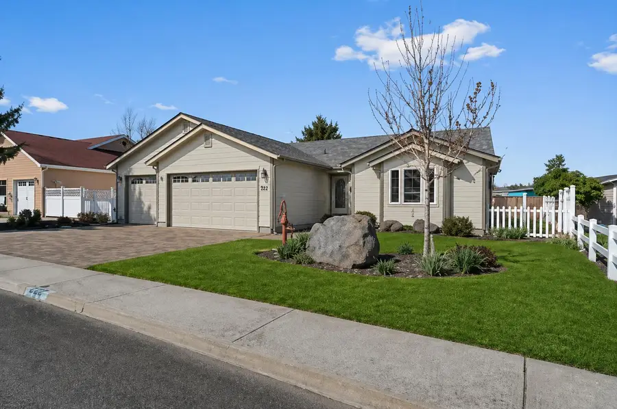 222 SW Meadow Lakes Drive, Prineville, OR 97754 - #2