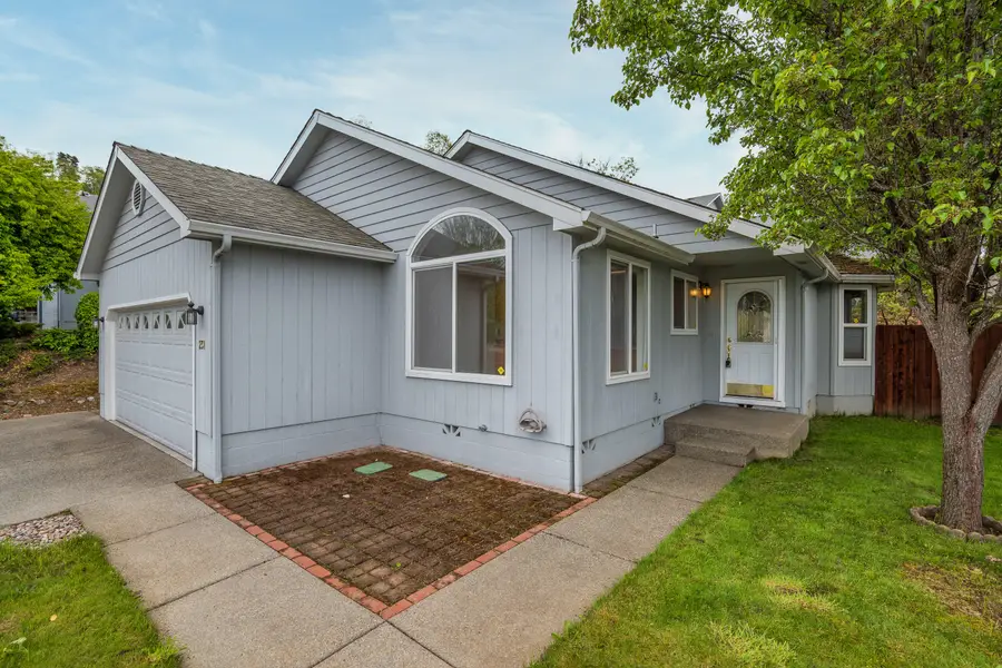 231 SE Independence Drive, Grants Pass, OR 97527 - #2