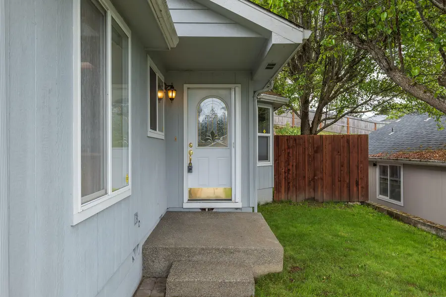231 SE Independence Drive, Grants Pass, OR 97527 - #3