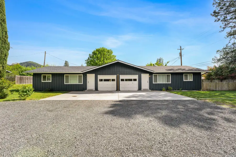 824 Pine Street #1-4, Rogue River, OR 97537 - #2