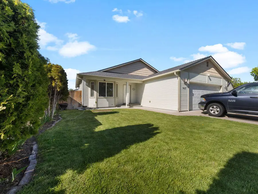 5637 Mickshelly Circle, Klamath Falls, OR 97603 - #3