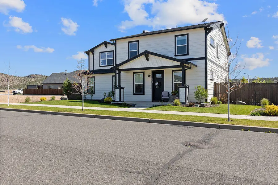 1008 NE Whistle Way, Prineville, OR 97754 - #2