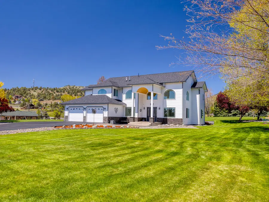 9015 Arant Road, Klamath Falls, OR 97603 - #2