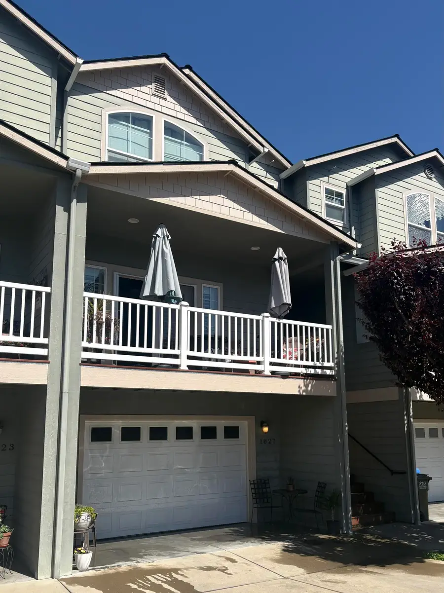 1827 SW Hungry Hill Drive, Grants Pass, OR 97527 - #3