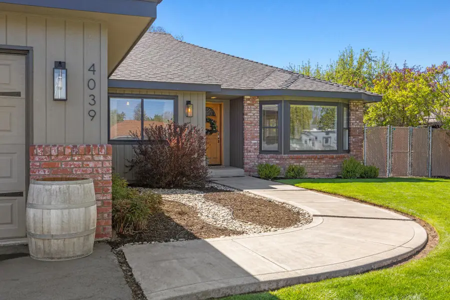 4039 Valinda Way, Klamath Falls, OR 97603 - #3