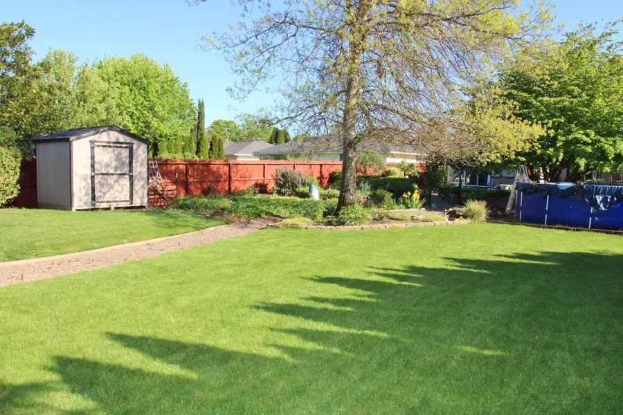 3011 Edgewood Drive, Medford, OR 97504 - #2