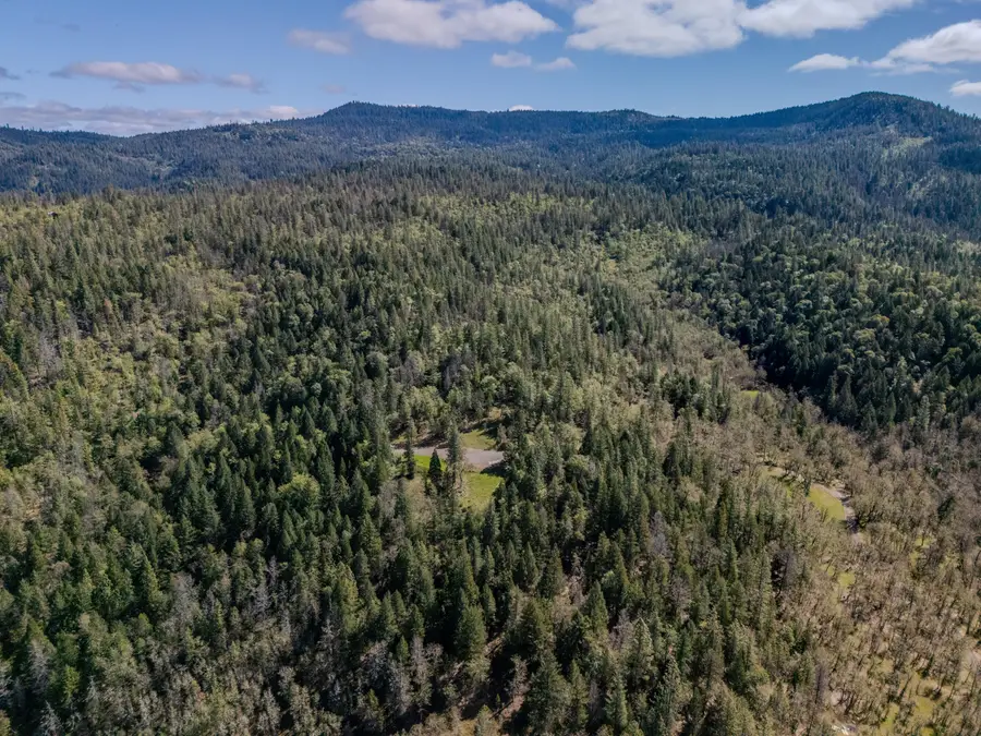 E Evans Cr, Central Point, OR 97502 - #2