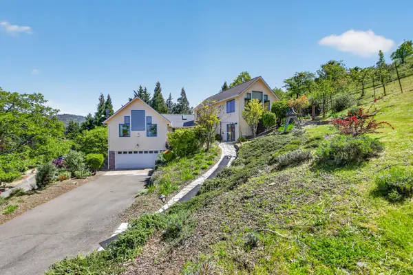 4406 San Juan Drive, Medford, OR 97504