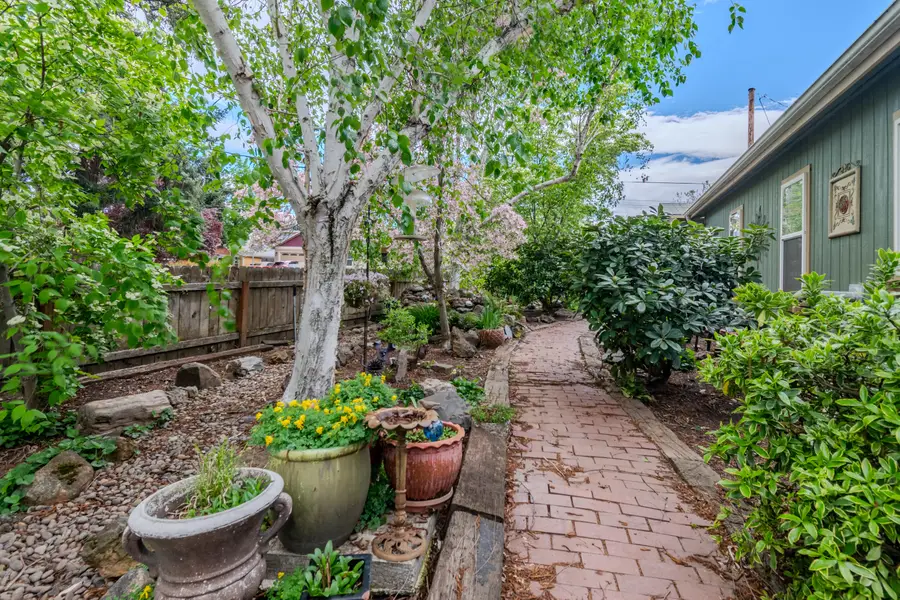 110 W 5th Street, Phoenix, OR 97535 - #3