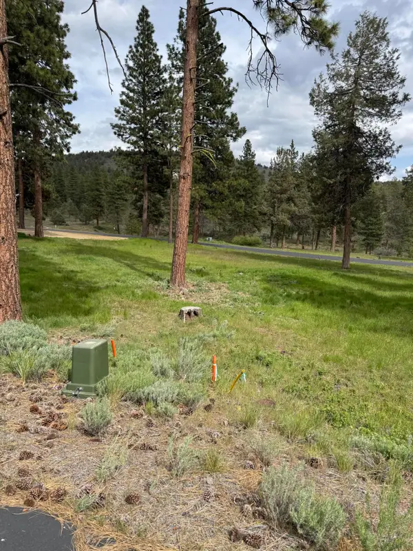 1075 Timber Ridge Loop, Klamath Falls, OR 97601