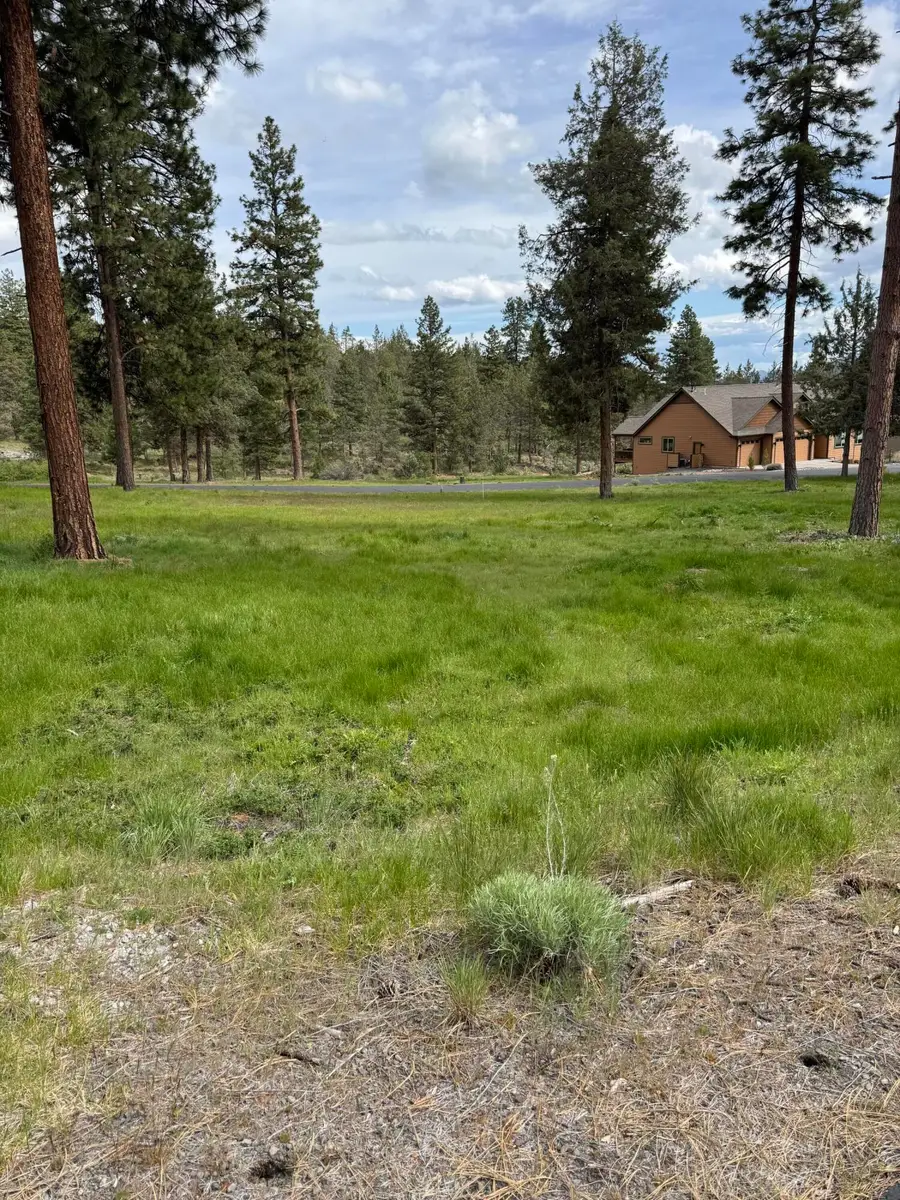 1075 Timber Ridge Loop, Klamath Falls, OR 97601 - #2