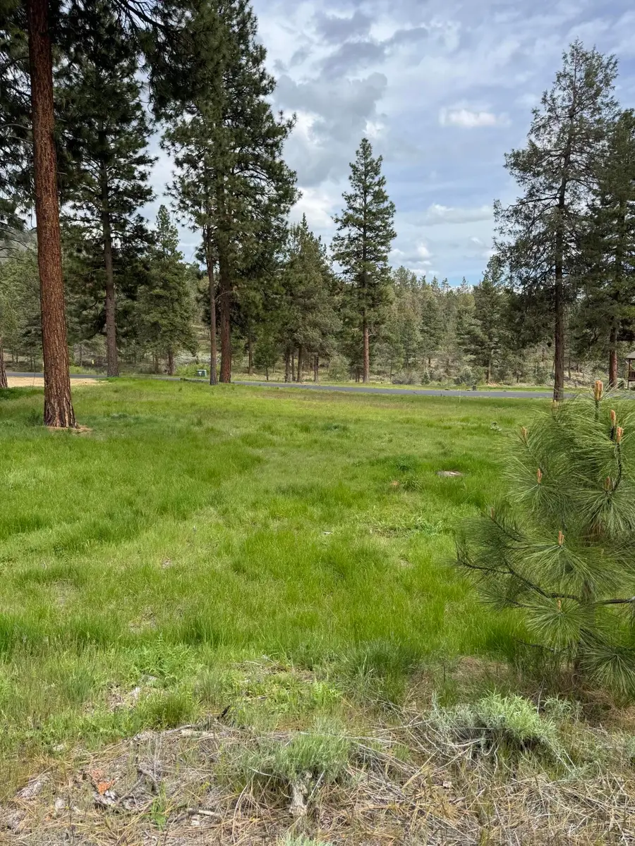 1075 Timber Ridge Loop, Klamath Falls, OR 97601 - #3