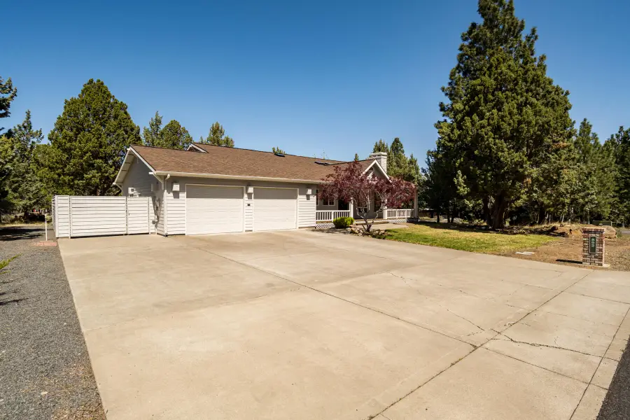 892 NW Chelsea Loop, Bend, OR 97703 - #3