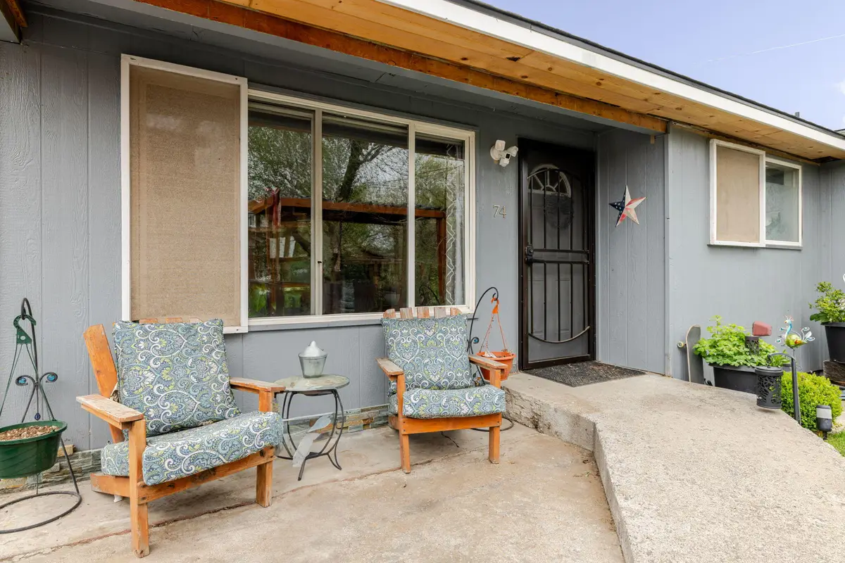 74 SE 11th Street, Madras, OR 97741 - #1