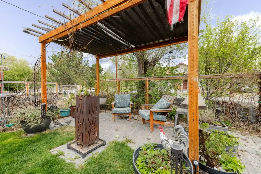 74 SE 11th Street, Madras, OR 97741 - #3