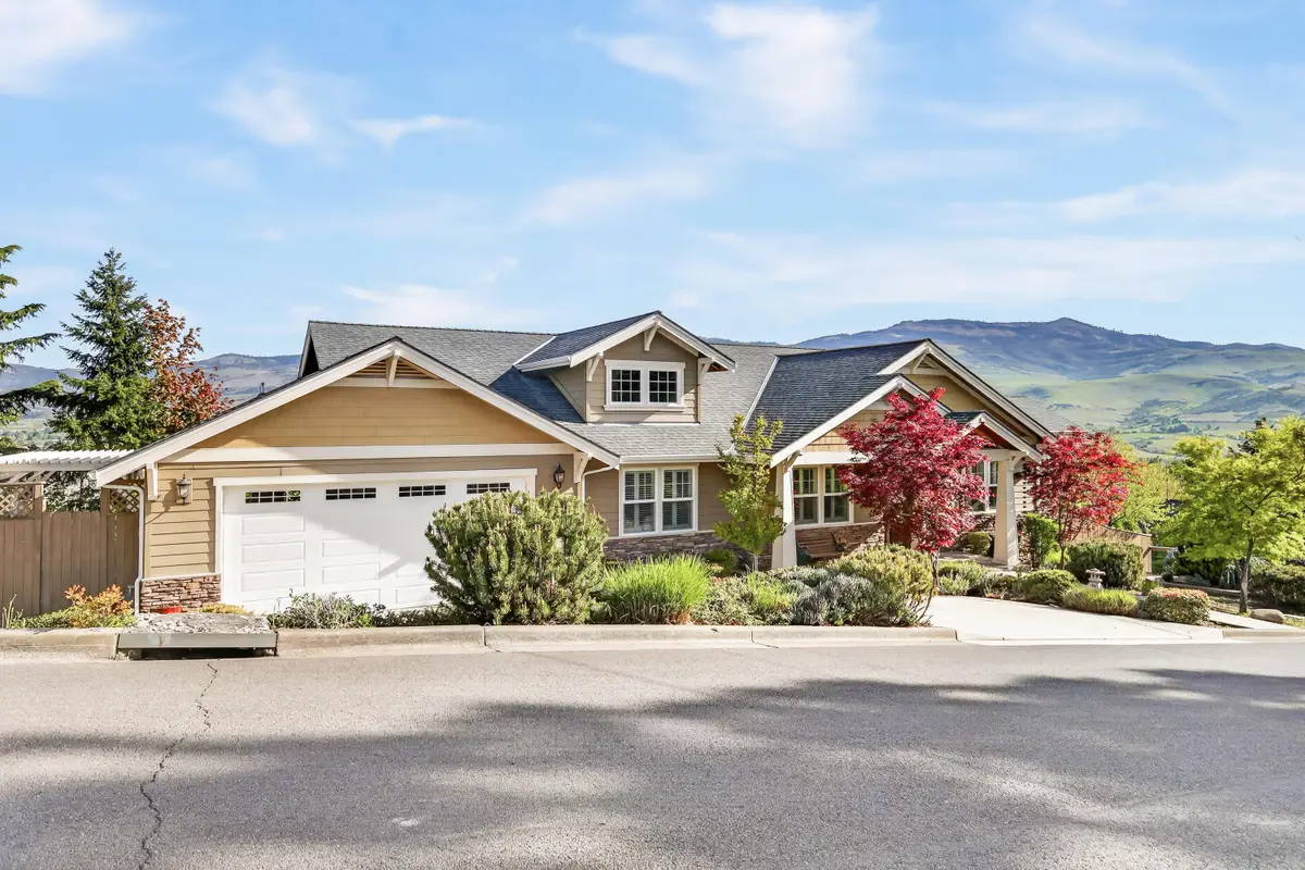 417 Tucker Street, Ashland, OR 97520 - #1