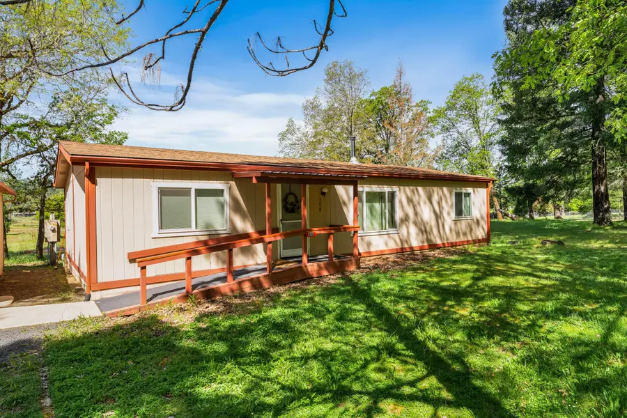 350 Queen Of Bronze Road, Cave Junction, OR 97523 - #2