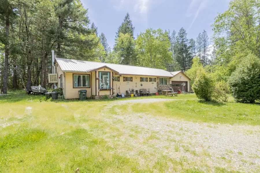 565 N Old Stage Road, Cave Junction, OR 97523 - #2