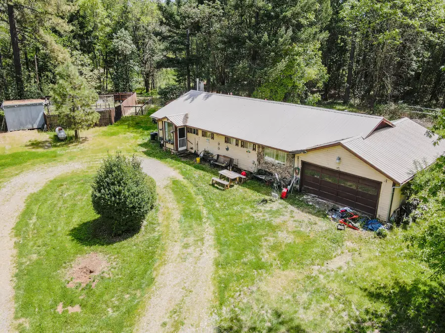 565 N Old Stage Road, Cave Junction, OR 97523 - #3