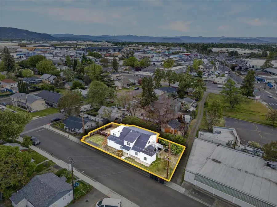 515 Liberty Street, Medford, OR 97501 - #2