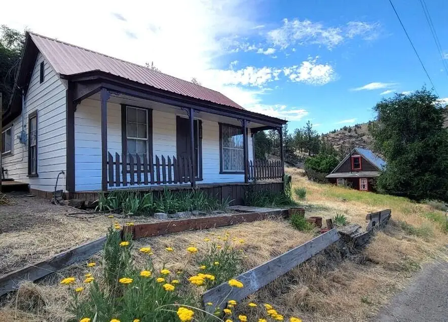 126 S Nelson Street, Mitchell, OR 97750 - #1
