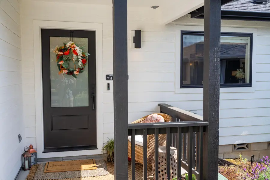 1168 NE Bonney Doon Lane, Grants Pass, OR 97526 - #3