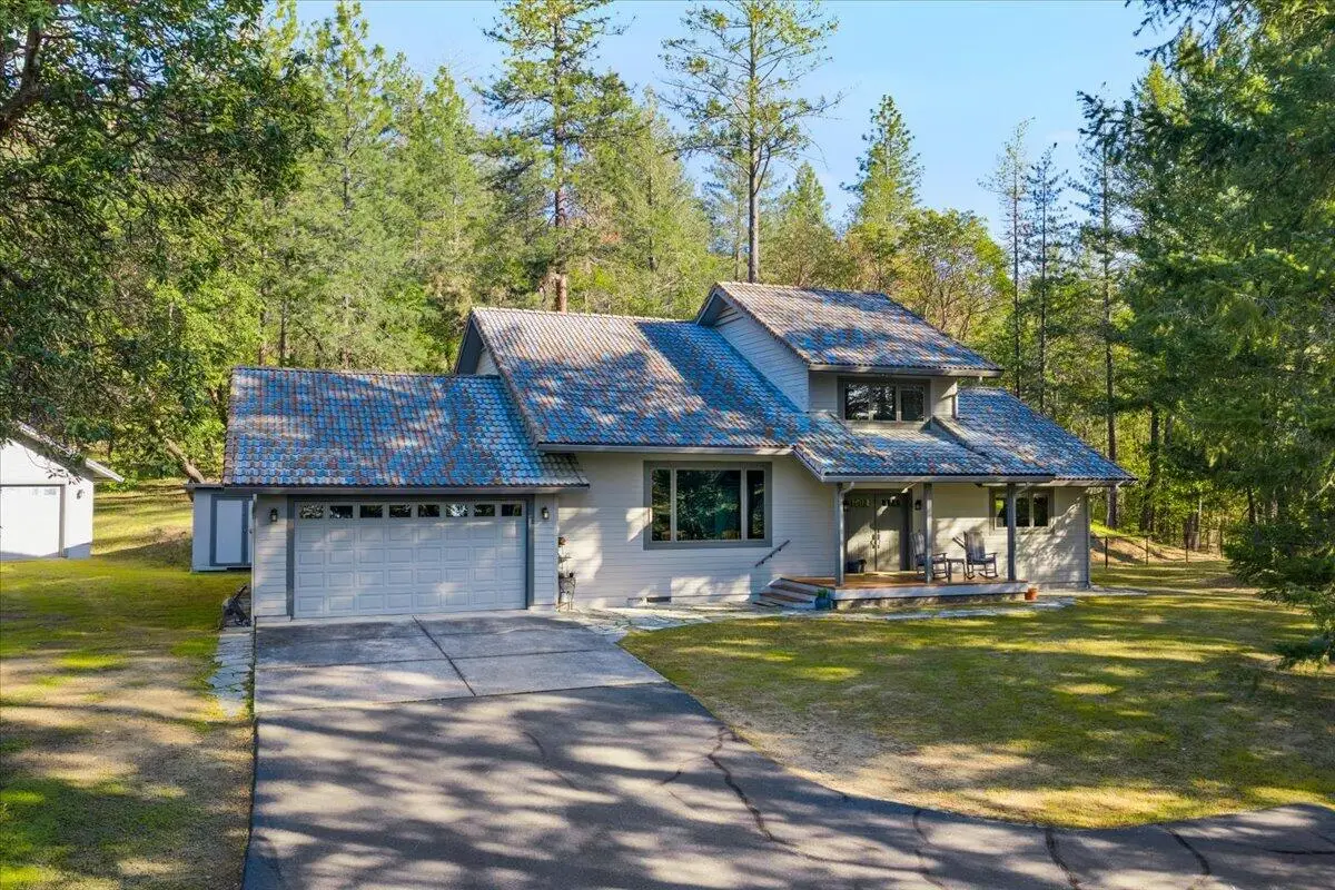 2267 Old Military Road, Central Point, OR 97502 - #1