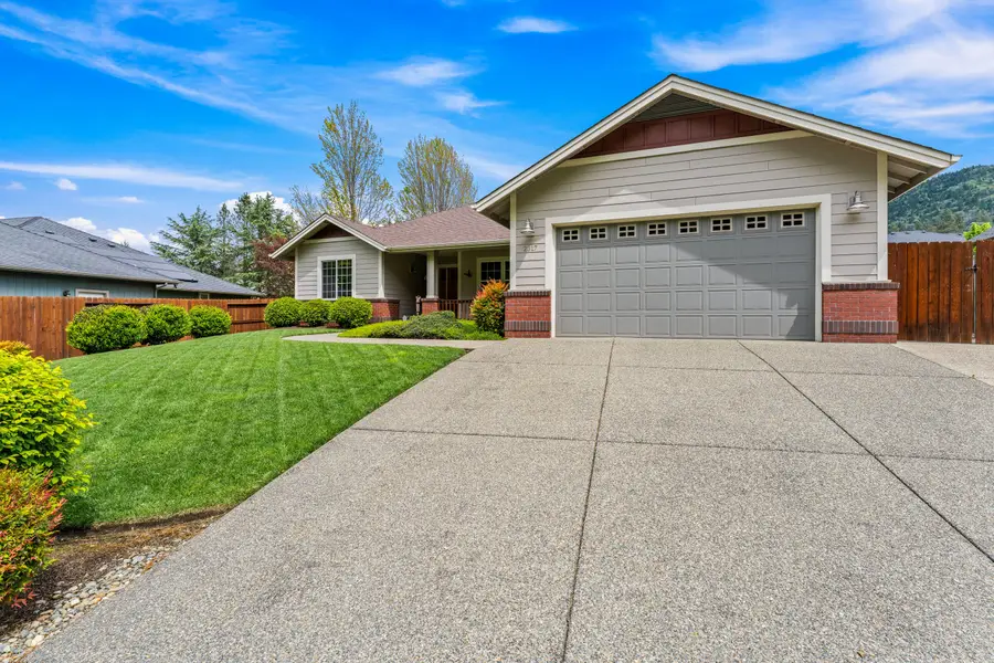 2317 SE Overland Drive, Grants Pass, OR 97527 - #3