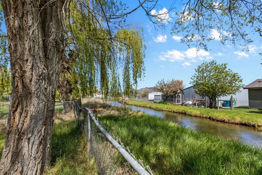 847 C Avenue, Terrebonne, OR 97760 - #3