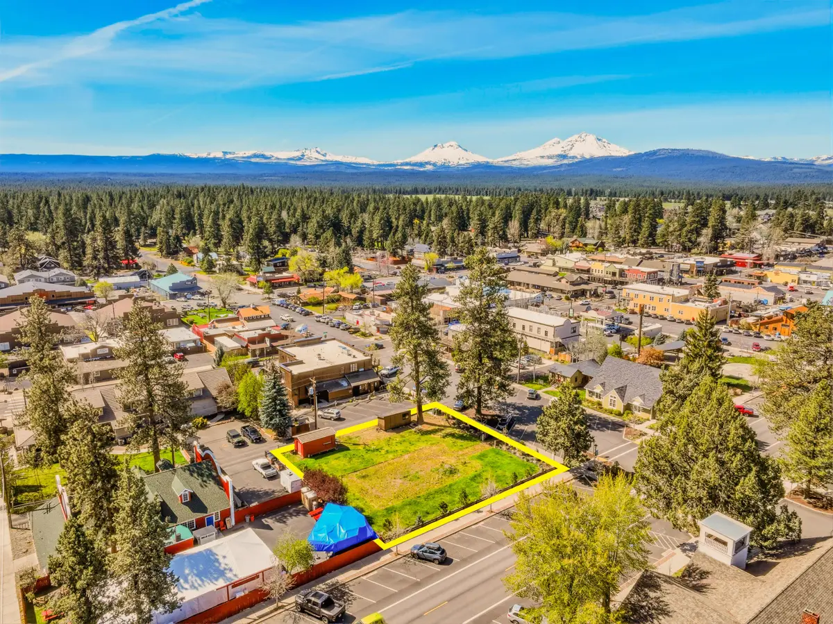 301 E Main Avenue, Sisters, OR 97759 - #1