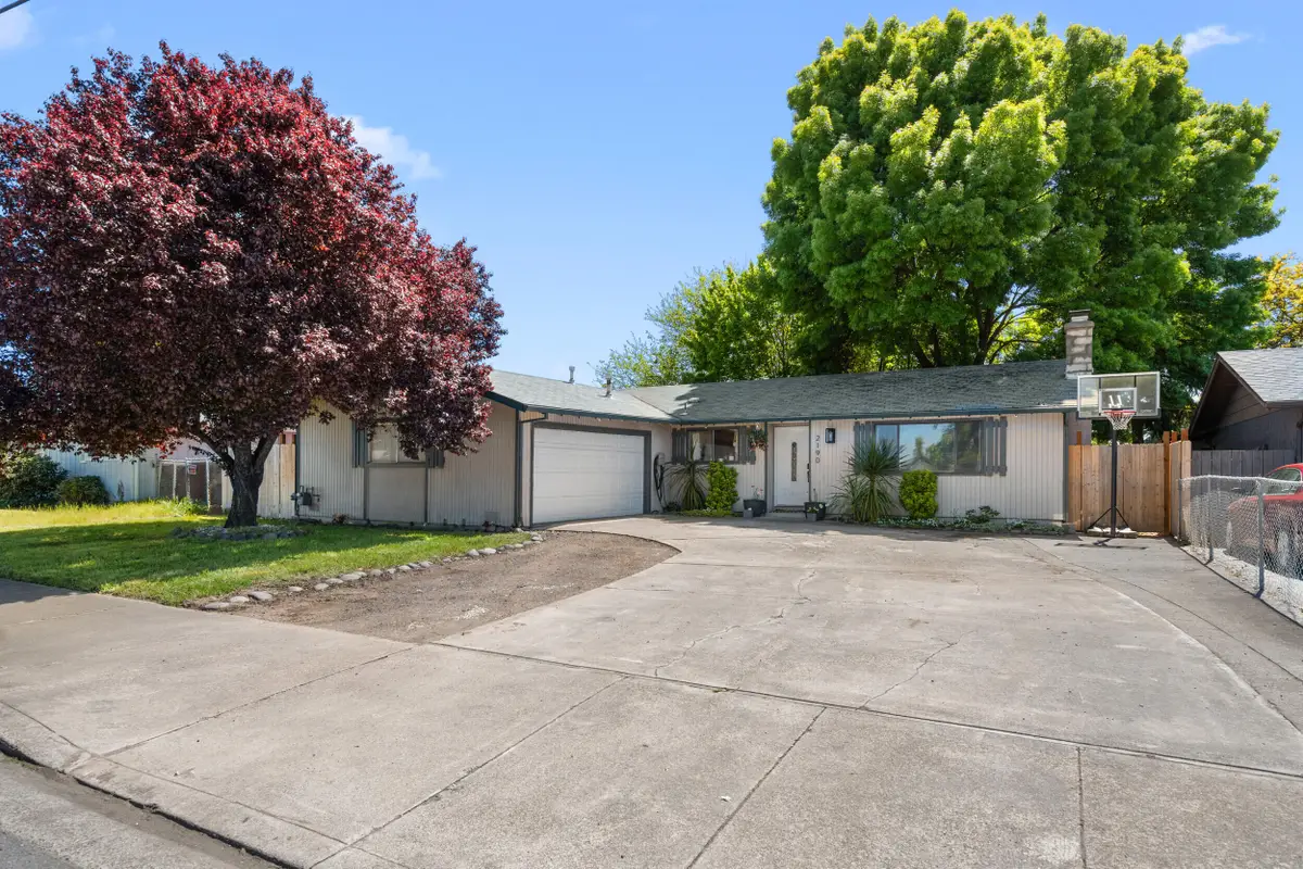 2190 Delta Waters Road, Medford, OR 97504 - #1