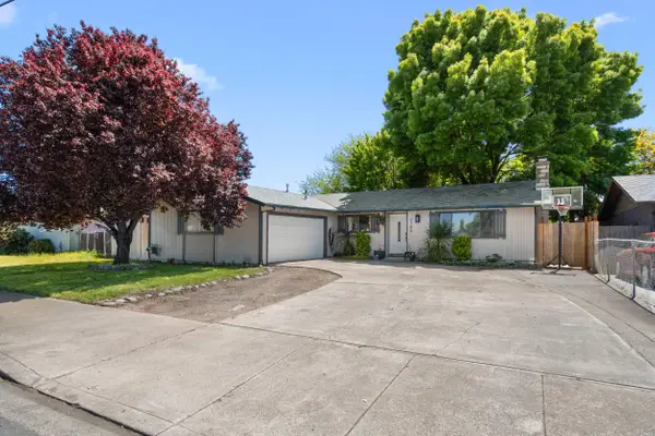 2190 Delta Waters Road, Medford, OR 97504