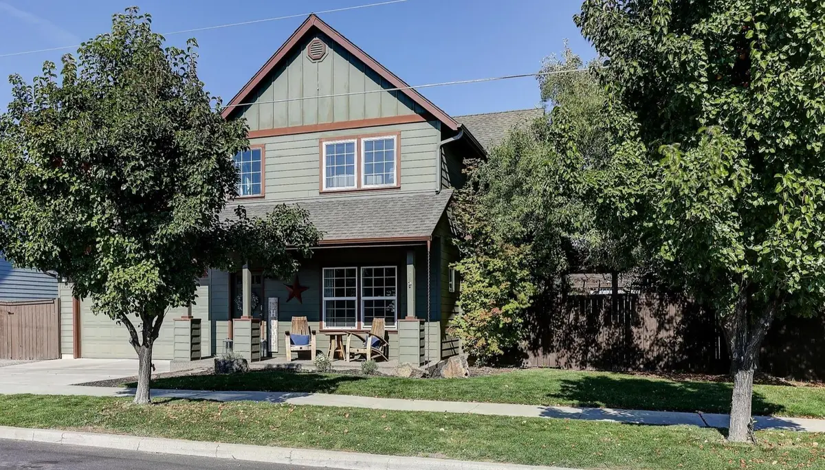 1494 NE Rumgay Lane, Bend, OR 97701 - #1