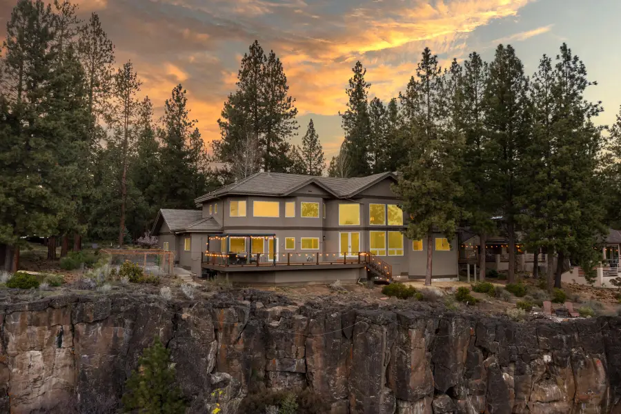 61015 River Bluff Trail, Bend, OR 97702 - #2
