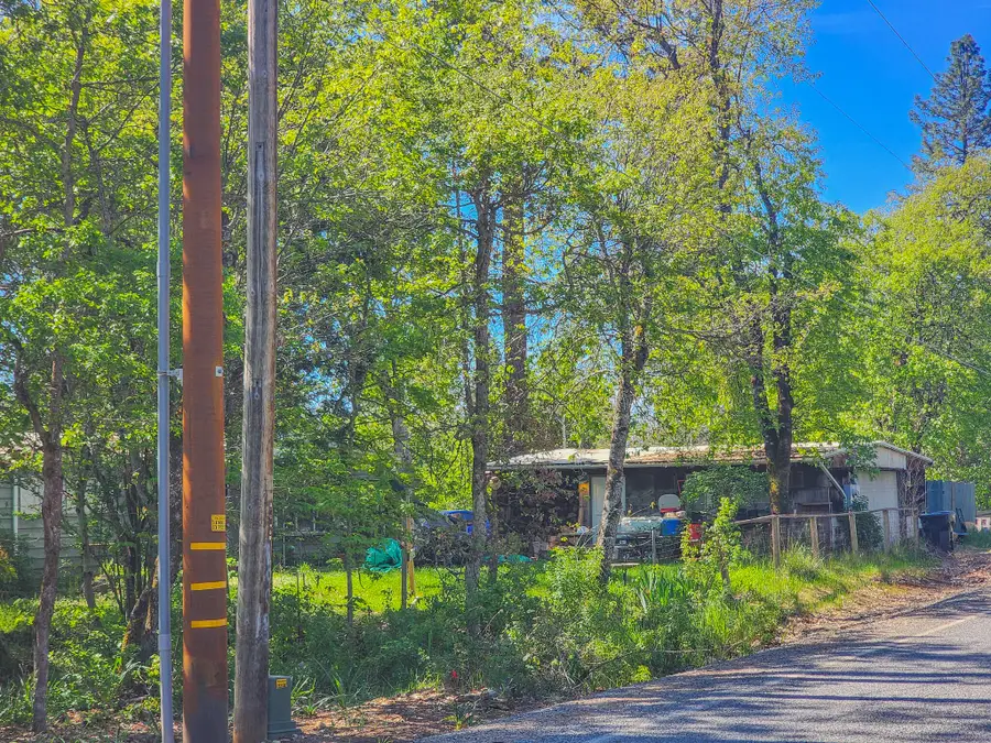 1003 Red Mountain Drive, Grants Pass, OR 97526 - #2