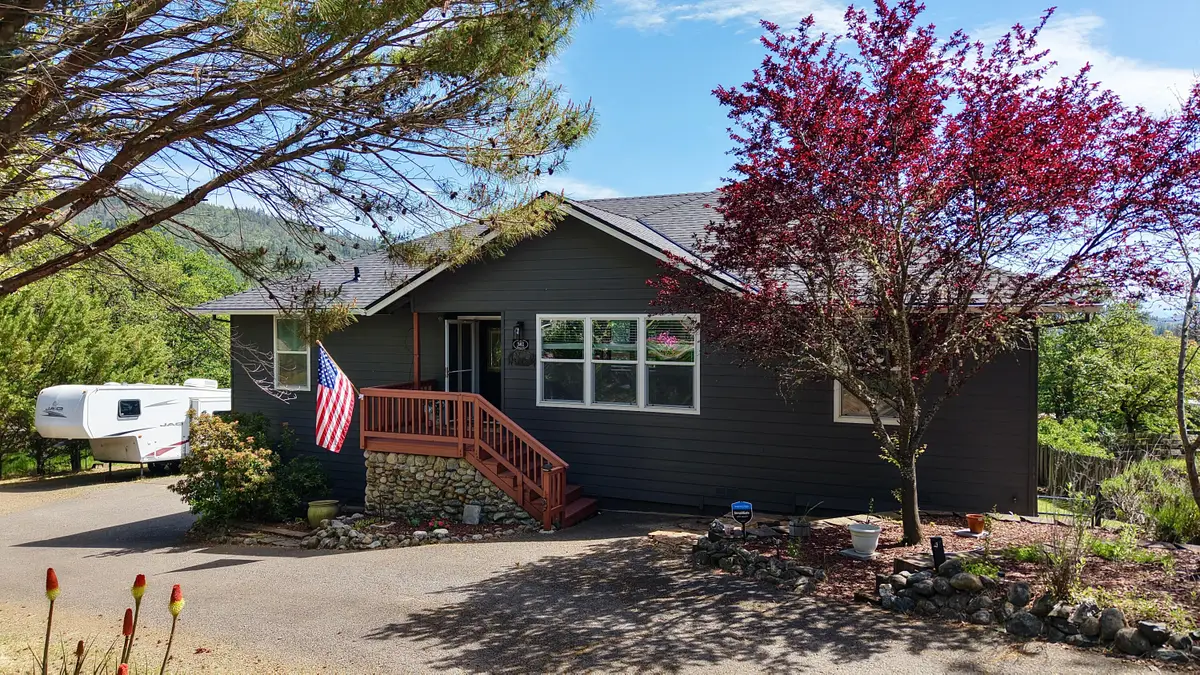 381 Pinetop Terrace, Shady Cove, OR 97539 - #1