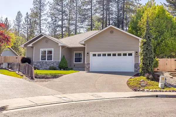 2737 SW Trinity Way, Grants Pass, OR 97527
