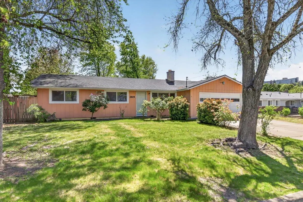 2824 Alameda Street, Medford, OR 97504 - #1