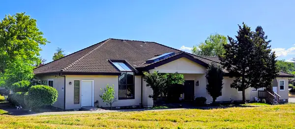181 NW Bunnell Avenue, Grants Pass, OR 97526