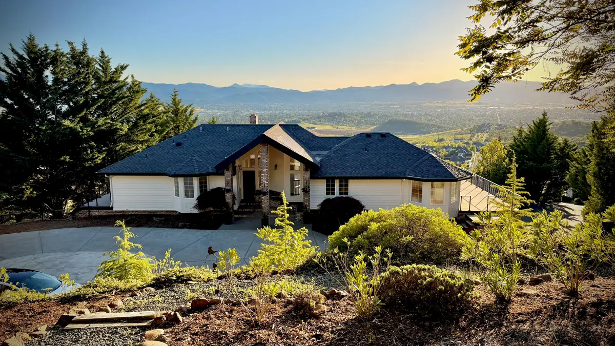 1544 Satellite, Medford, OR 97504 - #1