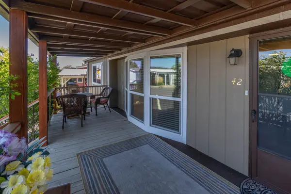 2633 SW Obsidian Avenue #UNIT 42, Redmond, OR 97756