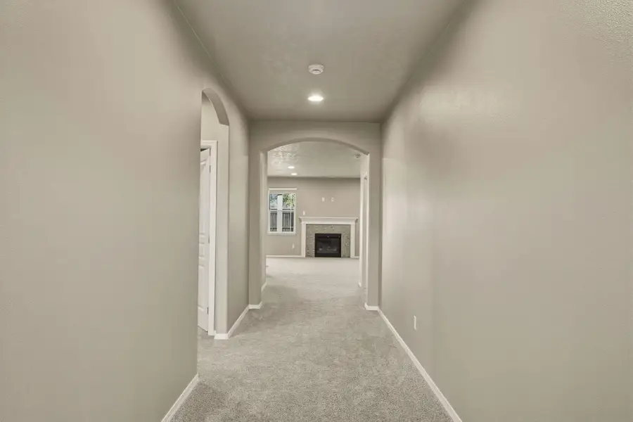 2426 NW Hemlock Way, Redmond, OR 97756 - #3