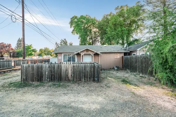 2360 Redwood Avenue, Grants Pass, OR 97527