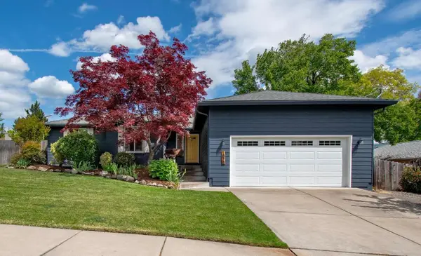 1676 Edgevale Avenue, Medford, OR 97504