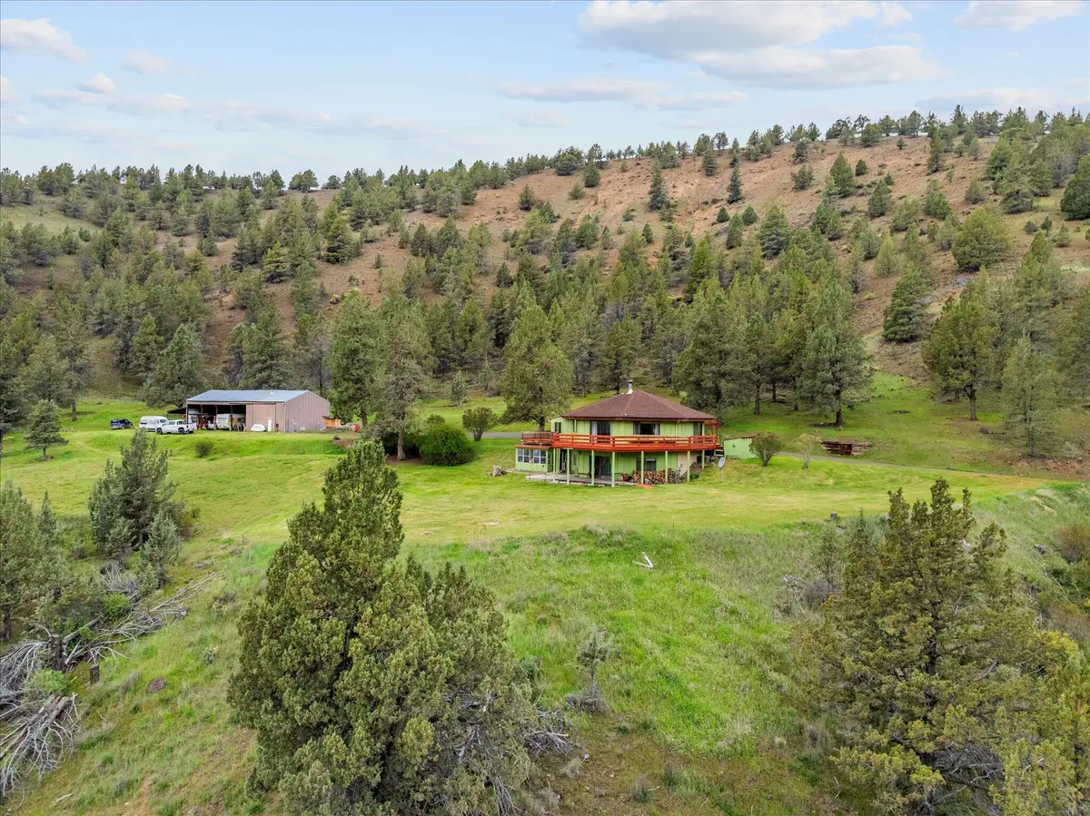 20480 Hwy 395, Mount Vernon, OR 97865 - #1