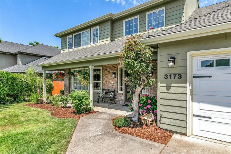 3173 Sycamore Way, Medford, OR 97504 - #3