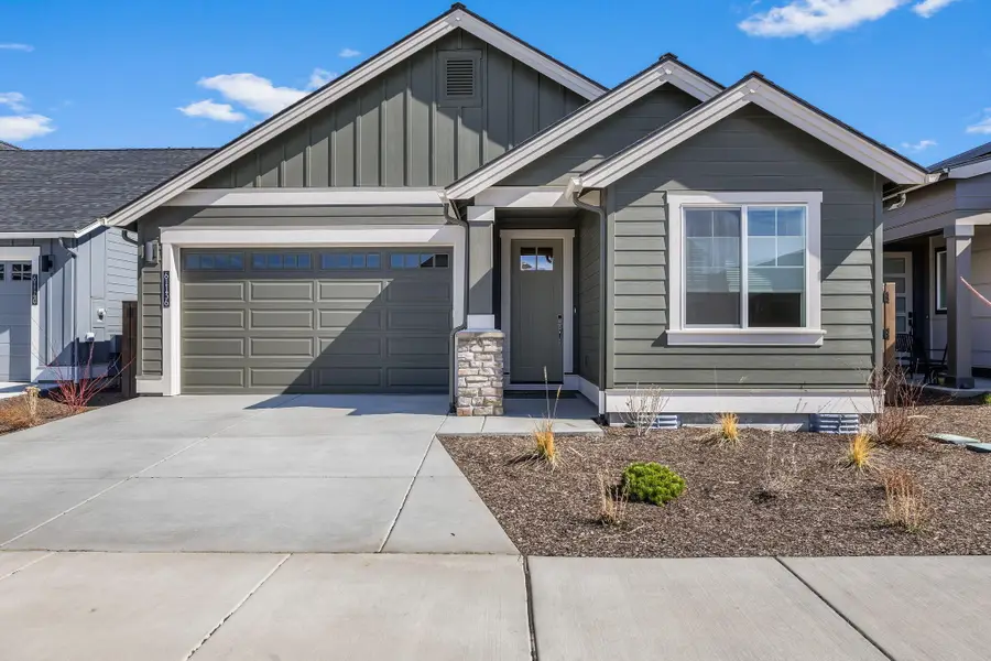 61136 NE Cobalt Street, Bend, OR 97701 - #2